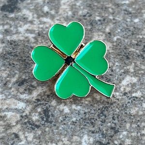 Lucky Clover St Patrick's Day Brooch lapel‎ pin backpack pin